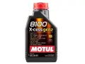 Butelka oleju silnikowego Motul 8100 X-cess gen2 SAE 5W-40.