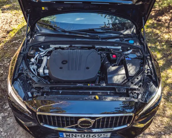 Volvo V60: Jaki silnik wybrać? Poradnik eksperta (benzyna, diesel, PHEV)