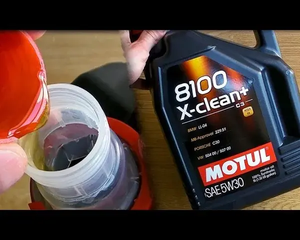 Motul 5W30 Carrefour: Czy to okazja? Jak rozpoznać oryginał?