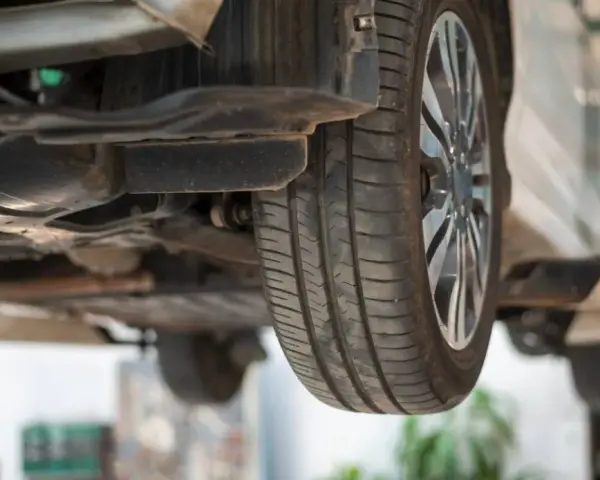 Luzy na maglownicy: objawy, test, naprawa. Czy Twoje auto jest bezpieczne?