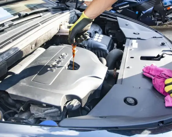 Toyota: Co ile wymiana oleju? Pełny poradnik eksperta!