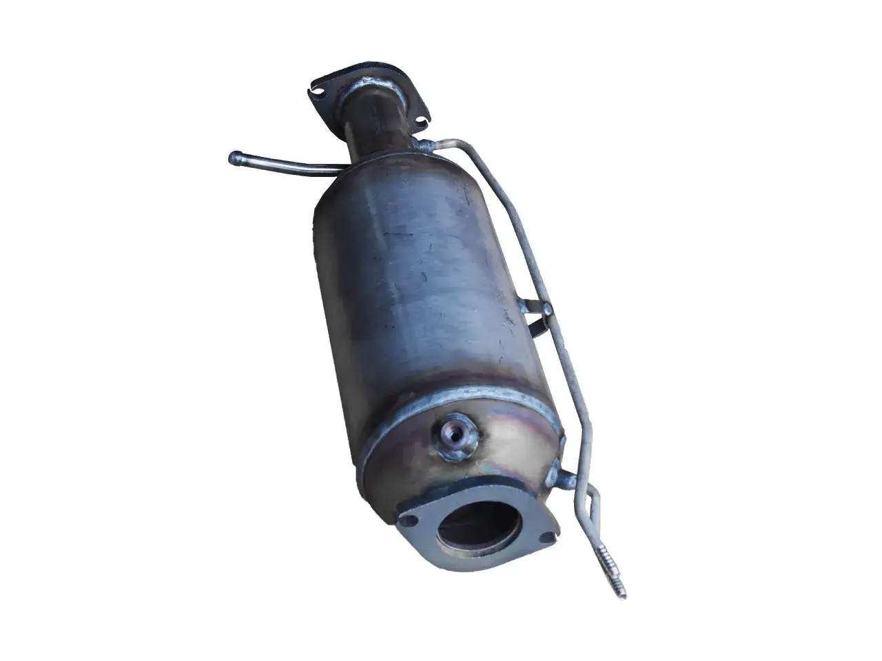 Filtr DPF z podłączonymi czujnikami