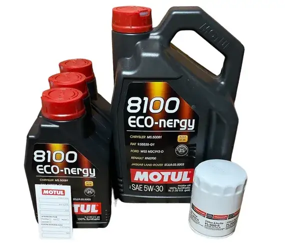 Różne butelki oleju Motul 5W-30